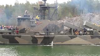 Robotbåten R142 Ystad lägger ut från Gålöbasen  Missile boat R142 Ystad leaving the Gålö base [upl. by Oiceladni]