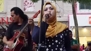 madah berhelahAkak suara mantap feat Sentuhan buskers cover Ziana Zaintarik power [upl. by Anires]