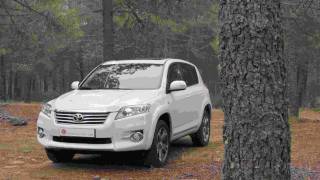 Toyota RAV4  Prueba Portalcochesnet [upl. by Atiuqehc]