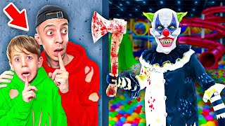 HORROR CLOWN verfolgt KLEINER JUNGE im KINDERSPIELELAND 🤡😳 [upl. by Drais]