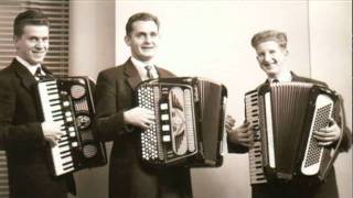 Helmondia Trio olv Addy Kleijngeld  Accordeon medley  I   1957 [upl. by Ruhtua887]