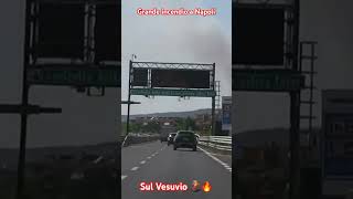 Vedo un incendio sul Vesuvio dallautostrada 🔥🌋 [upl. by Zevahc]