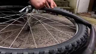 Fahrrad Schlauch wechseln MTB 26 Zoll Schlauch montieren und demontieren Anleitung DIY [upl. by Yznil]