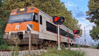 PASO A NIVEL ❌️ de Can Jalpí Rodalies Renfe [upl. by Pinelli931]