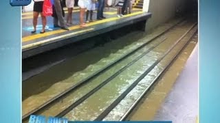 Usuários do metrô no Rio registram alagamento [upl. by Loferski778]