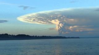 ERUPCION VOLCAN PUYEHUE DESDE FRUTILLAR [upl. by Yelkrab97]