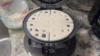 Bella 14528 Rotating Waffle Maker Black Review [upl. by Etienne472]