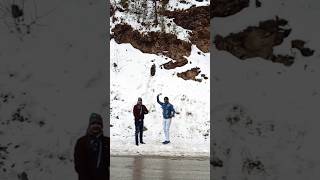 Kufri snowfall himachal Shimla kufri travel shorts viralshorts snowvalley mountains nature [upl. by Peedus]