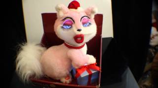 Marilyn Monroe singing Santa Baby Sassy Cat Animated Plush christmas toyVintage Heathkit Digital [upl. by Ad]