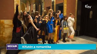 Kifutón a romantika – Mozaik [upl. by Caressa]