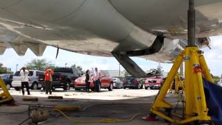 MD80 Landing gear retraction test [upl. by Pangaro]