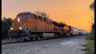 Early Morning AC4400CW Leads BNSF Manifest Outside Navasota TX  Conroe Subdivision  Sept 2024 [upl. by Arol]