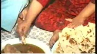 Lahore 18 months old girl eats 20 roti a day [upl. by Julius]