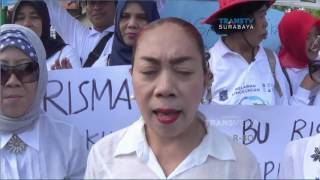 Puluhan Ibu Tolak Pencalonan Risma DKI 1 [upl. by Retnyw]