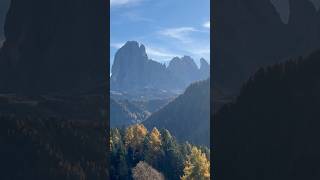 Dolomitas  Ortisei  Bolzano  Iglesia SGiacomo  Ortimo por el Mundo Las campanas The bells [upl. by Moser]