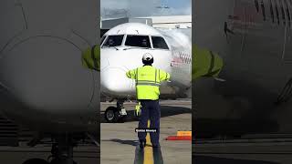 Qantas Airways  Marshaling  ytshorts airlines shortsfeed aviation qantas airport aircraft [upl. by Rotsen]