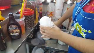 Raspados De hielo en México [upl. by Ynohtnaeoj]