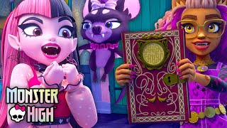 Clawdeen Gives Draculaura a Magical Spell Book  Monster High [upl. by Nireves]