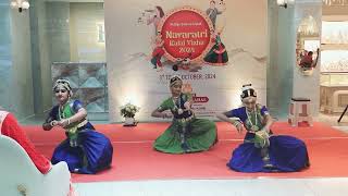 pothys  swarna mahal  chinna chinna padam dance bharatanatyam [upl. by Neneek117]