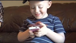 Toddler Uses Smartphone to Save Moms Life [upl. by Shandeigh705]