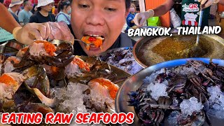 Eating Fresh Raw Seafoods in Thailand  Mud Crabs w Golden Yolk  Shrimp  Mantis  Spicy Sauce [upl. by Winston]