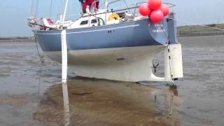 Vancouver 27 sailing boat beaching legs [upl. by Milano]