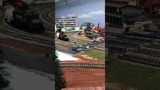 Old vid of running my walthers mainline NS geep on the nrv [upl. by Whittaker]