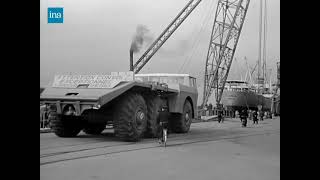 Le Havre Embarquement au Havre du plus gros camion de marque Berliet en 1959 INA [upl. by Elke]