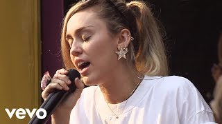 Miley Cyrus  Malibu Live [upl. by Leiva]