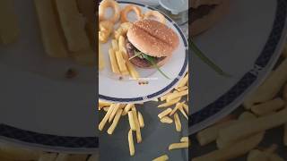 burger onionring frenchfries pommes lunch enkellunch simplelunch familylunch [upl. by Isaacson]