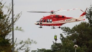 Rettungskräfte evakuieren Hochwassergebiete in Norditalien [upl. by Steep]