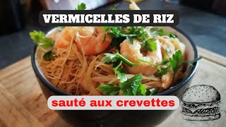 vermicelles de riz sauté aux crevettes [upl. by Donadee]