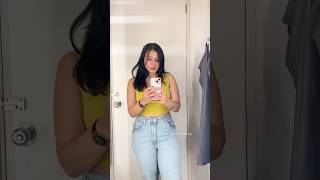 Where my curvy girls at 🤚 trying jeans at HampM hnmhaul curvygirloutfits trendingvideo [upl. by Courtney206]