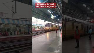 Upasana express jasidih upasanaexpresshowrahdehradunexpress jasidih train shortfeed railway [upl. by Pyotr24]