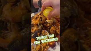 THE BOILING CRAB everyone deliciousfood honolulu myrnabuday8582 [upl. by Ielarol]