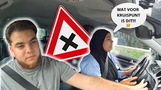 Voorrangregels Op KRUISPUNTEN 🚗 ✅  KRUISPUNTEN Naderen Zonder Stress 😧 [upl. by Xanthe47]