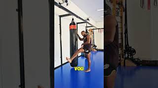 Alongamento dinâmico para aumentar a velocidade e amplitude do seu chute muaythai mma [upl. by Alletneuq]