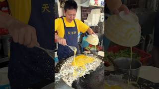 Must eat Taiwanese oyster pancakes│대만 굴 계란전 [upl. by Elletsyrc]