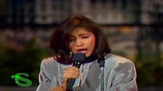 Ana Gabriel Simplemente Amigos [upl. by Loralee]