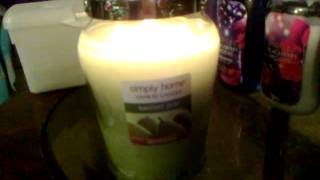 Yankee Candle Bartlett Pear candle [upl. by Anaerb]