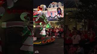 Chip amp Dale Dance for Clarice Chipmunks Attention at Mickeys Once Upon a Christmastime Parade [upl. by Uile]