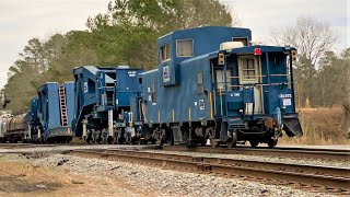 Caboose Schnabel Car and SD70MAC Leader on Q40025 [upl. by Lsiel]