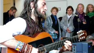 Estas Tonne Saying Hello Montmartre [upl. by Harutek]