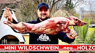 🐗🥔🔥 11kg FRISCHLING mit KARTOFFELN im HOLZOFEN GRILLEN — Klaus grillt [upl. by Aynom]