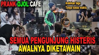 Awalnya Ojol ini diketawain nge prank Satu cafe histeris kegirangan mainin lagu TANPA BATAS WAKTU [upl. by Goulden816]