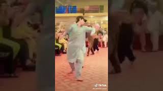 ارمانی یم ارمانی بہ لہ دنیا لاڑ شمہ۔۔ Armani yam armani ba La dunya Laar shama PASHTO SONG Iqrar [upl. by Kiley]