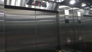 Taipei Taoyuan International Airport T2 TW  Mitsubishi GPSIII Traction Elevator 桃園國際機場 三菱電梯 [upl. by Tallia]