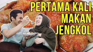 PERTAMA DALAM HIDUP NYOBAIN MAKAN JENGKOL  BELOM SIAP UDAH DISUAPIN 😂 [upl. by Sorvats773]