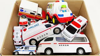 救急車のミニカーが走る！緊急走行！サイレンありで坂道走行｜Ambulance minicar runs in an emergency with sirens [upl. by Oirromed]