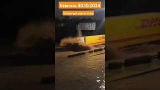 Driver managed to get out truck lkw camion valencia spain disaster tsunami [upl. by Gnuoy]